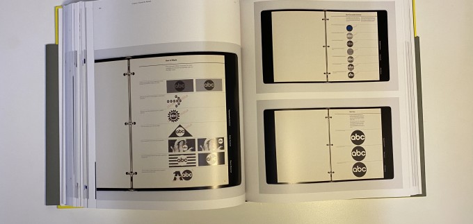 Manuals : Designs and Identity Guidelines 5